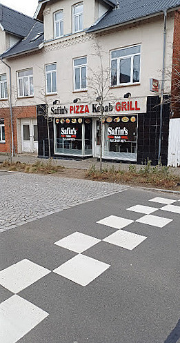 Safins Pizza Udenfor