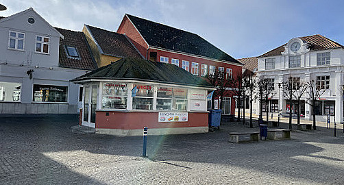 Torvegrillen Udenfor