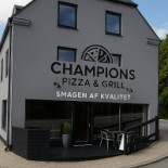Champions Pizza Udenfor