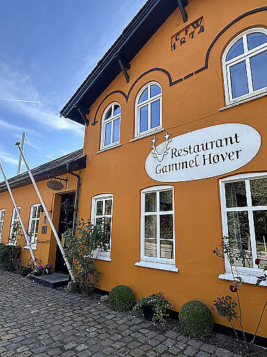 Gammel Hoever Udenfor