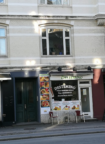 Konays Pizzaria Udenfor