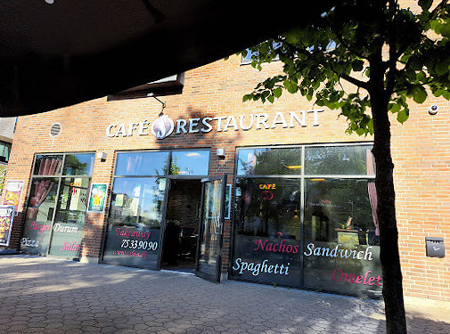 Cafe S Udenfor