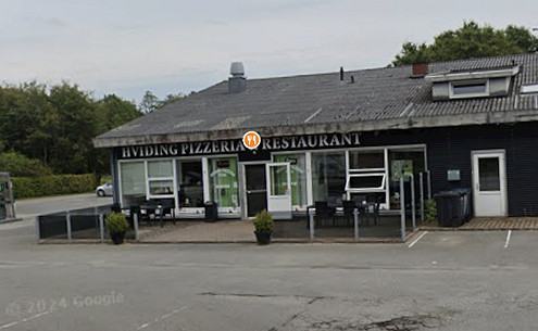 Hviding Pizzeria Udenfor