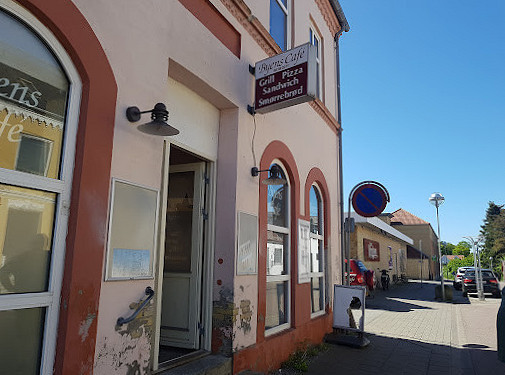 Byens Cafe Udenfor