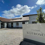 Klitrosen Udenfor