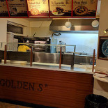 Goldens Pizza Og Burger Inde