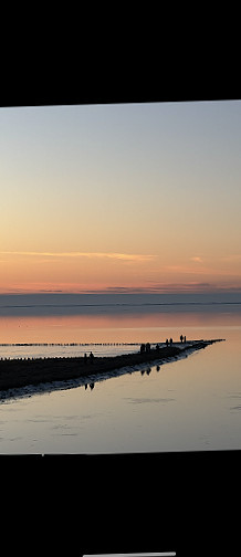 Slusen Hoejer, Udenfor