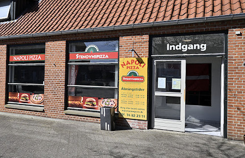 Napoli Pizza Gram Udenfor
