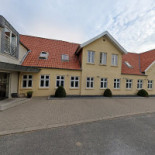 Christie's Sdr. Hostrup Kro Udenfor