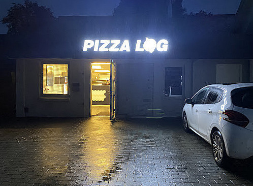 Pizza Loeg Udenfor