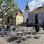 Den Lille Cafe Udenfor