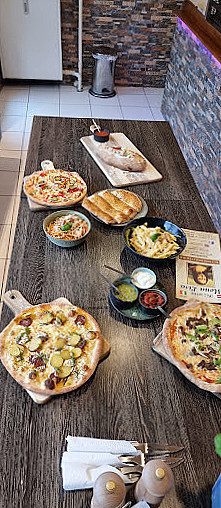 Mona Lisa Pizza Mad