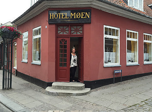 Møen Udenfor