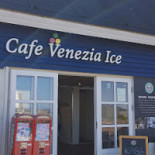 Cafe Venezia Ice Udenfor