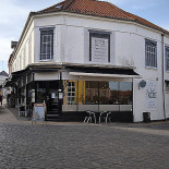 Efes Pizzaria Og Udenfor
