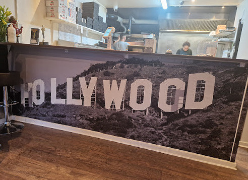 Hollywood Pizza Udenfor
