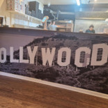 Hollywood Pizza Udenfor