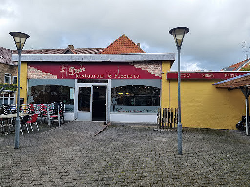Dinos Pizzaria Udenfor