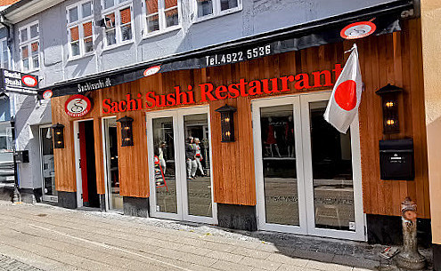 Sachi Sushi Udenfor