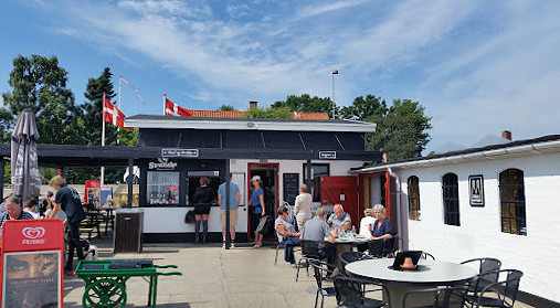Nexoe Gamle Roegeri Udenfor