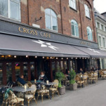 Cross Cafe Udenfor