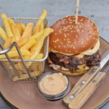 Golden Gate Burger Mad