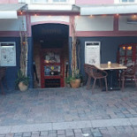 Latinerly Udenfor