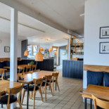B's Fiskevaerksted Inde
