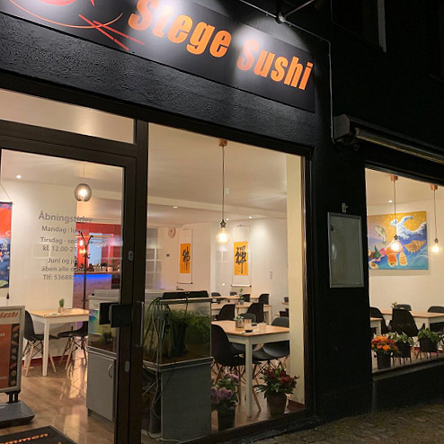 Stege Sushi Udenfor