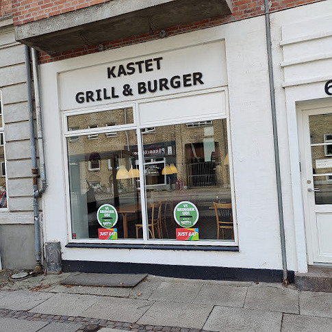 Kastet Grill Burger Udenfor
