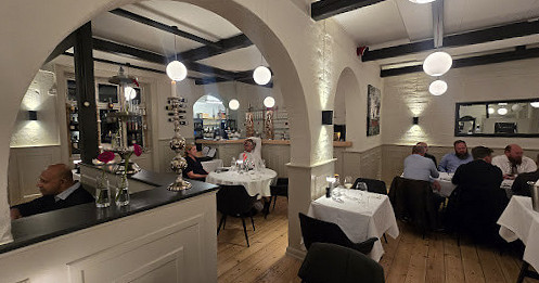 Thudes Og Vinbar Inde