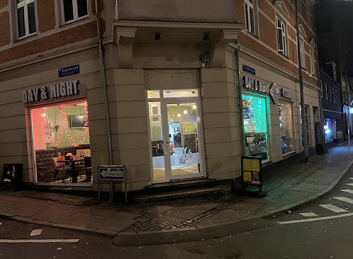 Day Night Pizzabar Udenfor