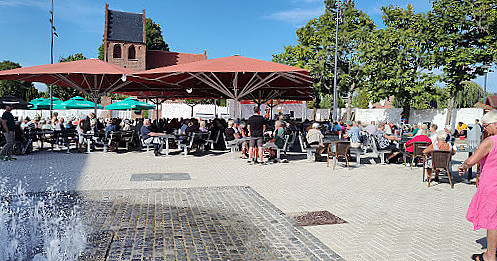 Torvets Brasserie Udenfor