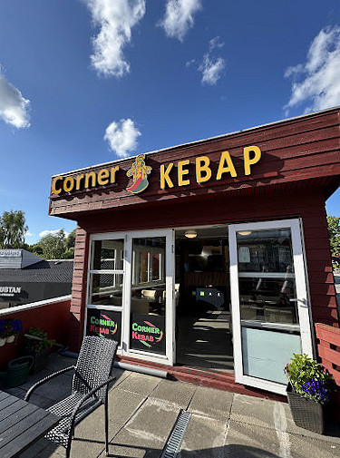 Corner Sandwich Og Kebab Udenfor
