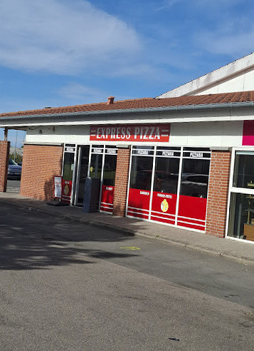 Ekspress Pizza Udenfor