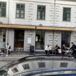 Tinos Pizzeria Udenfor