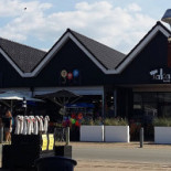 Taka Sushi Udenfor