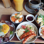 Cafe Helmuth Mad