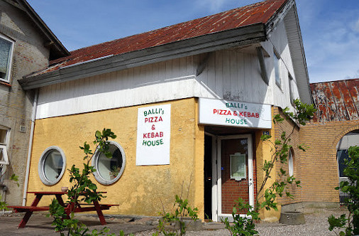 Ballis Pizza Udenfor