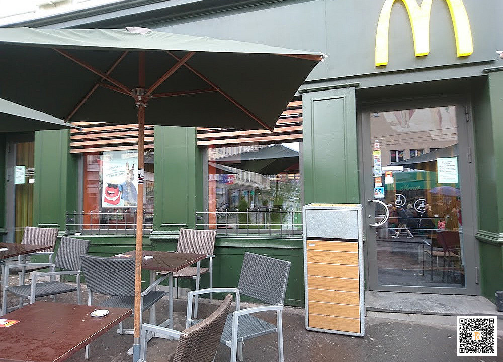 Kongens Pizza Sorte Gryde Udenfor