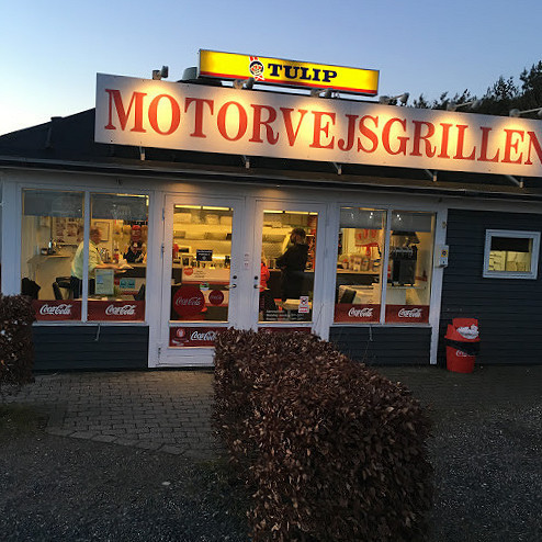 Motorvejsgrillen Udenfor