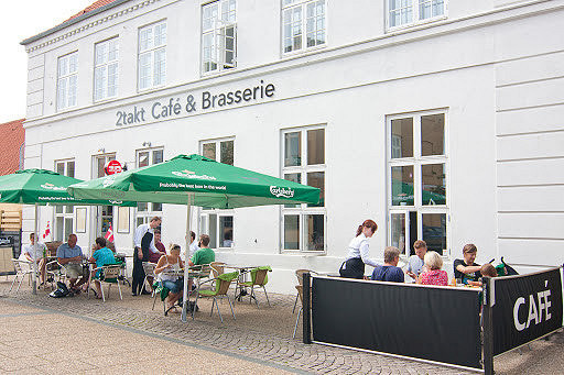 2takt Cafe Brasserie Udenfor