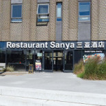 Sanya Udenfor