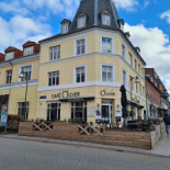 Cafe Oliver Udenfor