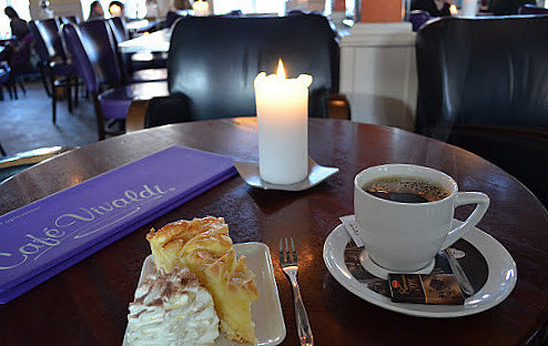 Cafe Oliver Mad