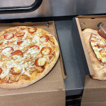 Babas Pizza Og Grill Mad