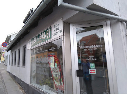 Spisehjoernet Udenfor