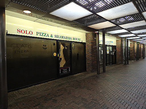 Solo Pizza Udenfor