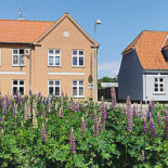 Hos Jakob Udenfor
