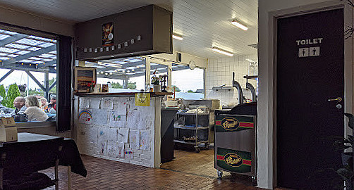 Cafe Frost Udenfor